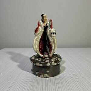 Disney Cruella De Vil 101 Dalmatians Porcelain Box by Michael Lawrence 1990s